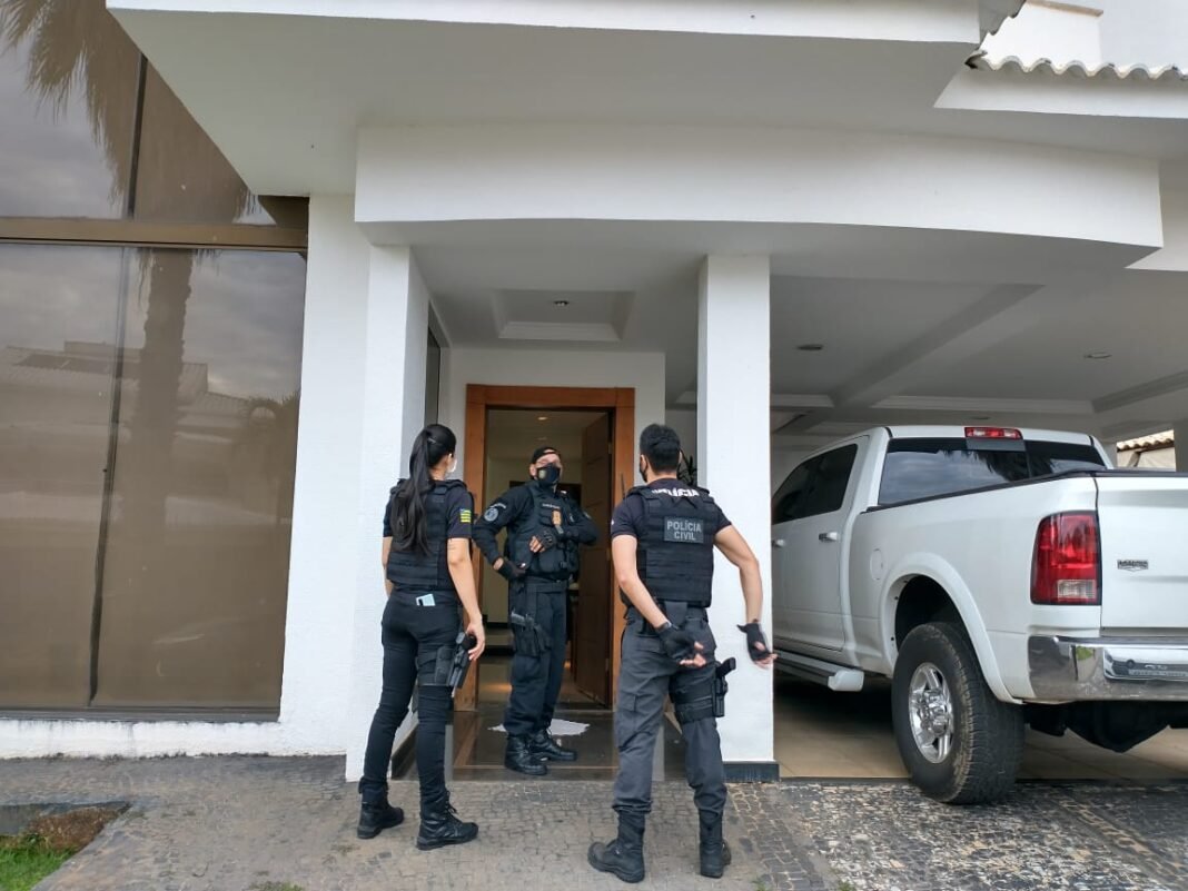 Policiais civis desmontam organização criminosa de ex comparsas do